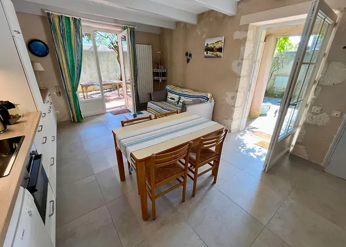 Ferienhaus La Maisonnette Du Clos Des Gouverneurs *