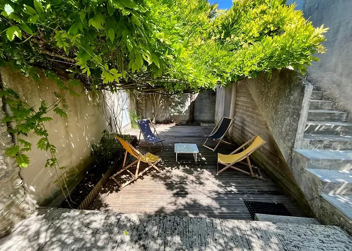 La Maisonnette Du Clos Des Gouverneurs 펜션